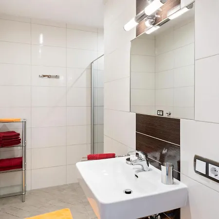 Elegant In With Balcony Apartment Saalfelden