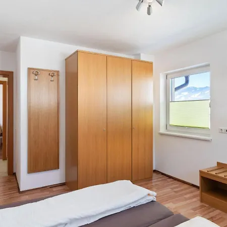 Elegant In With Balcony Зальфельден