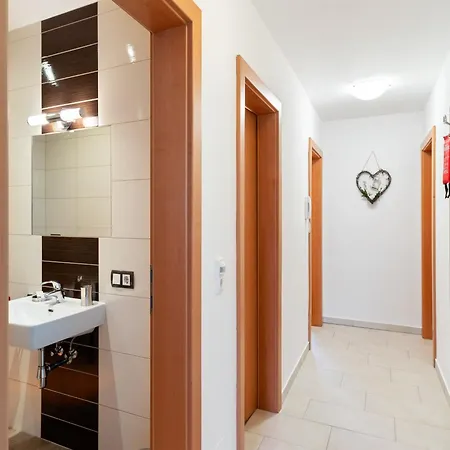 In Near Slopes דירה